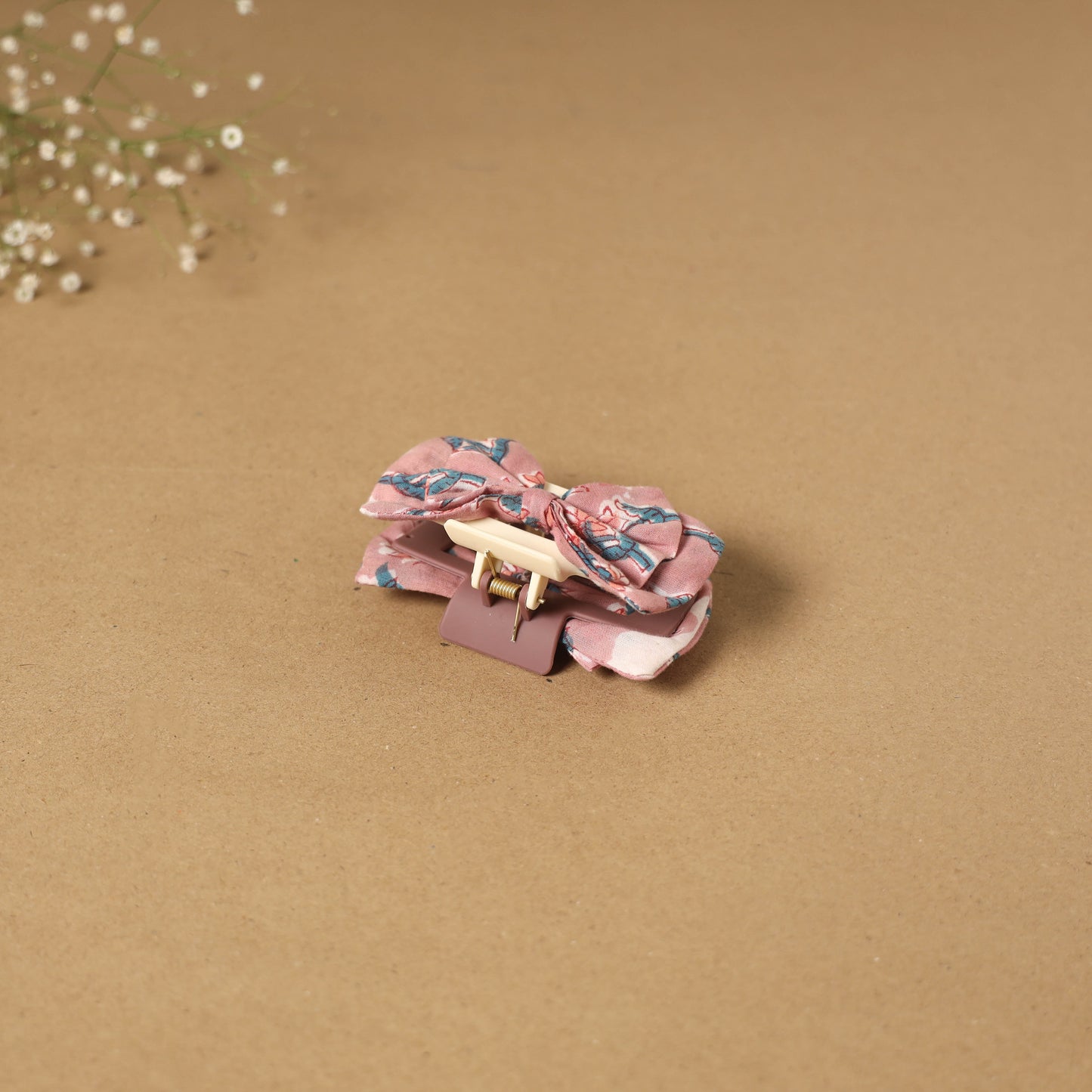 Pink - handmade women’s bow hair claw clip 01 - handcrafted