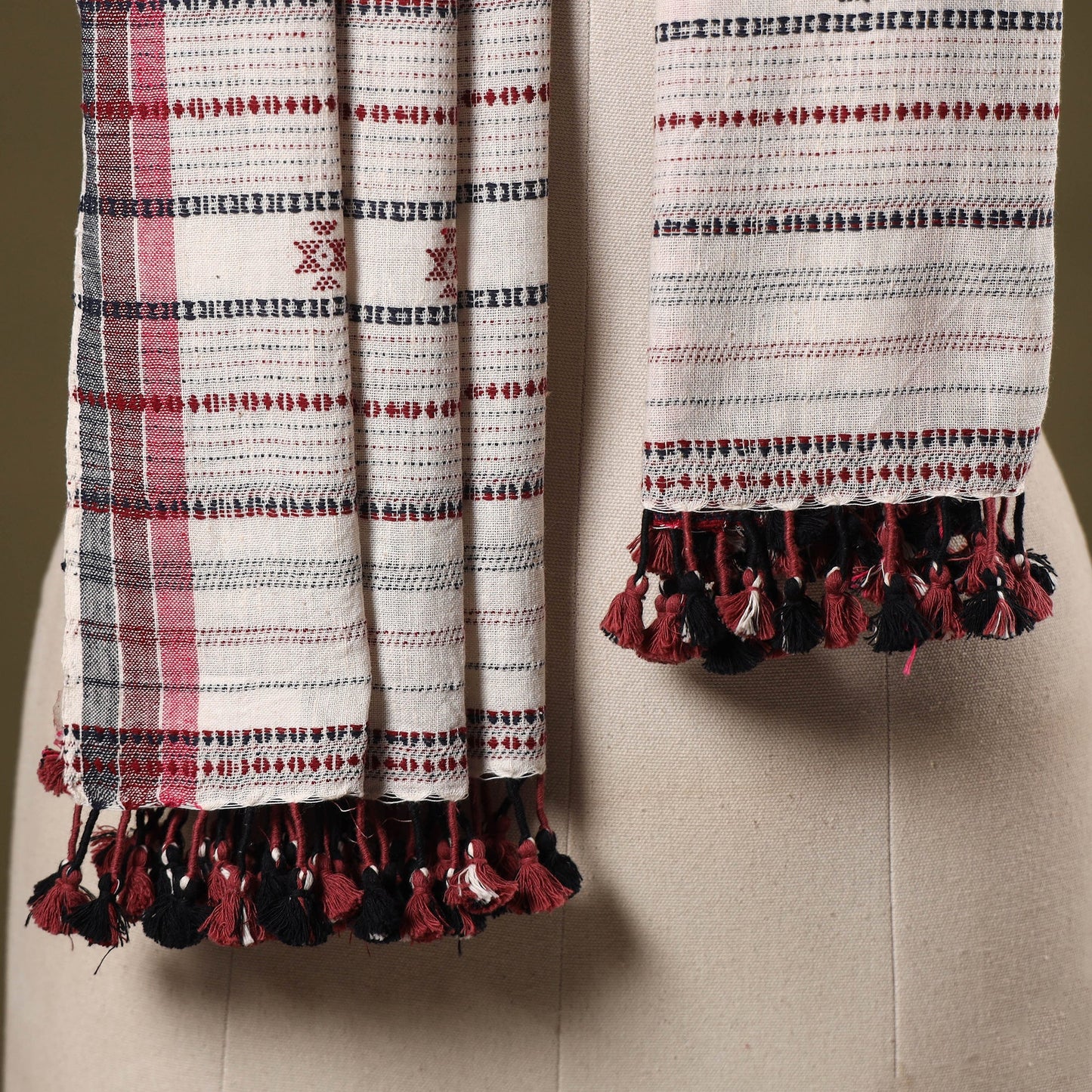 Pink - handwoven kala cotton kutch bhujodi stole 16