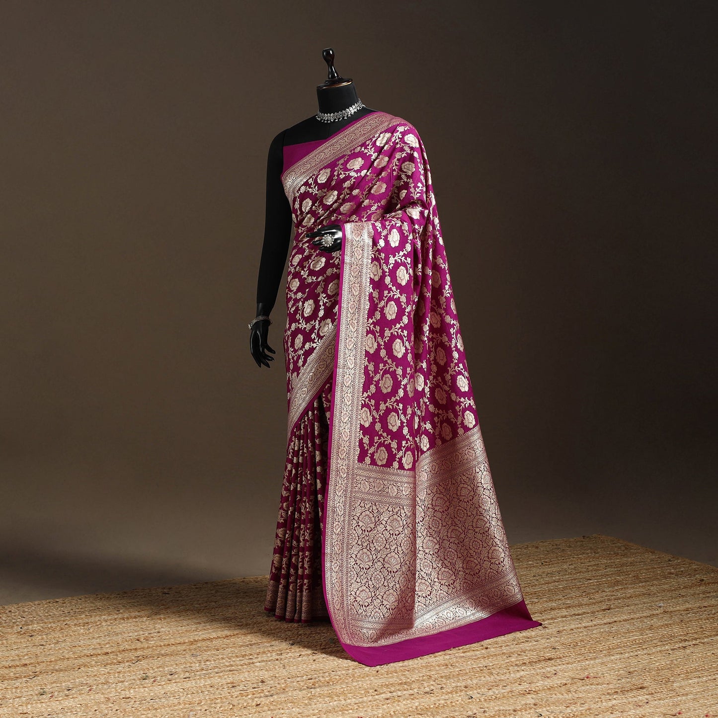 Handwoven zari jaal work mulberry x muga silk heavy