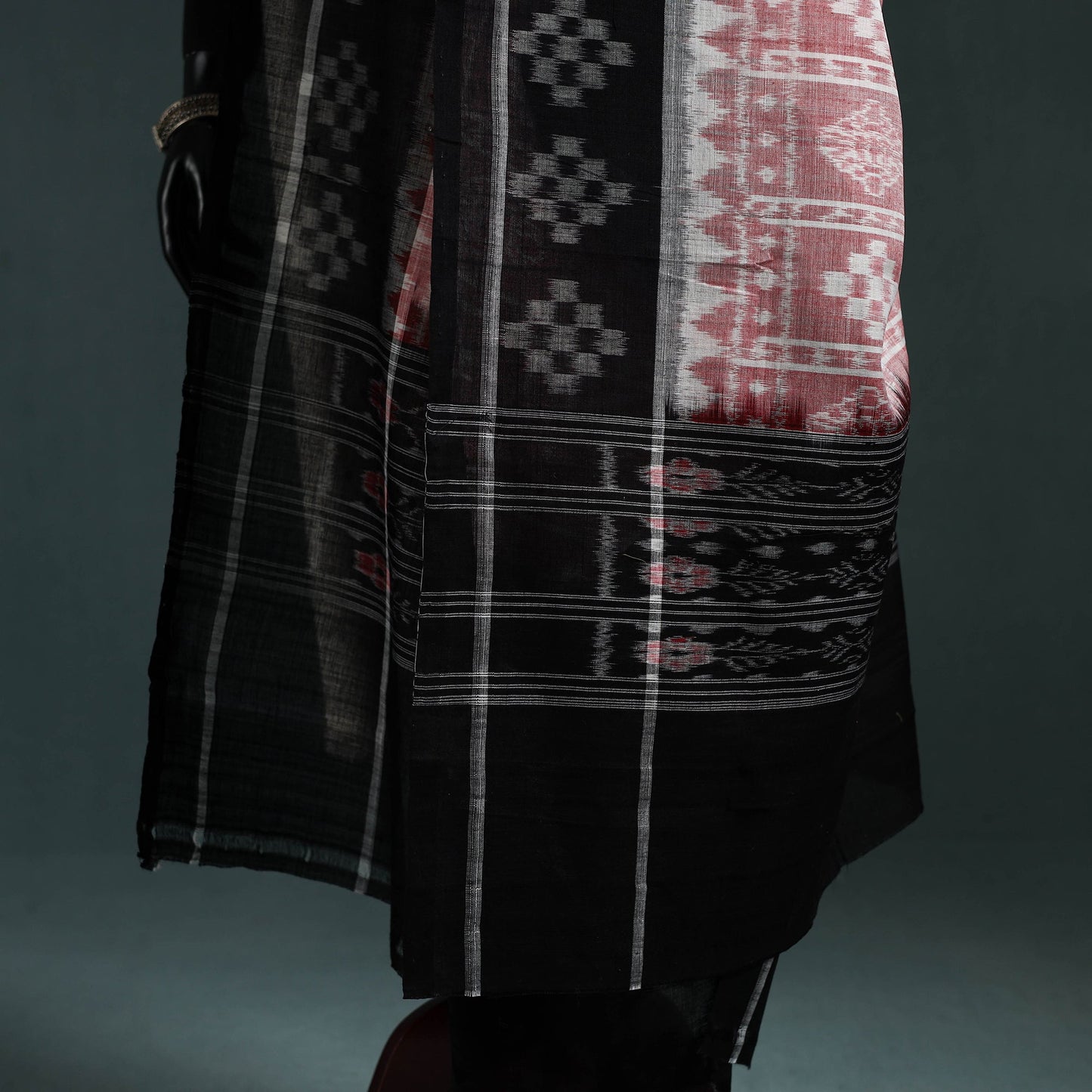 Ikat handloom cotton sambalpuri dupatta 19 - handcrafted