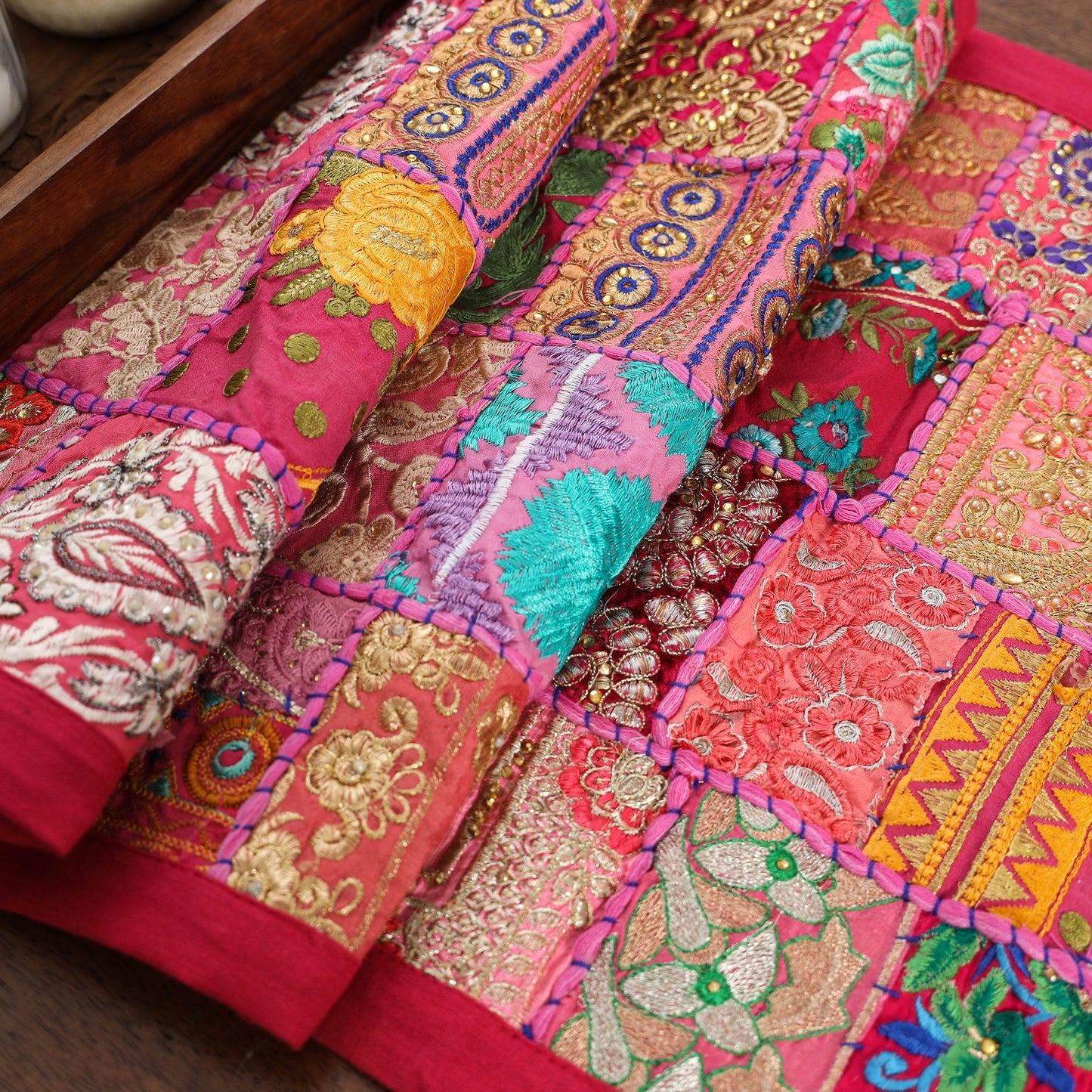 Khambadiya patchwork table runner (71 x 16 in) 01