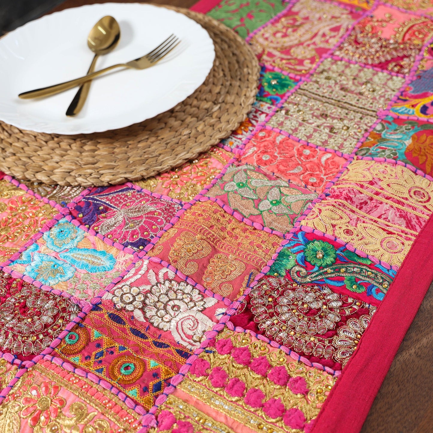 Khambadiya patchwork table runner (71 x 16 in) 01
