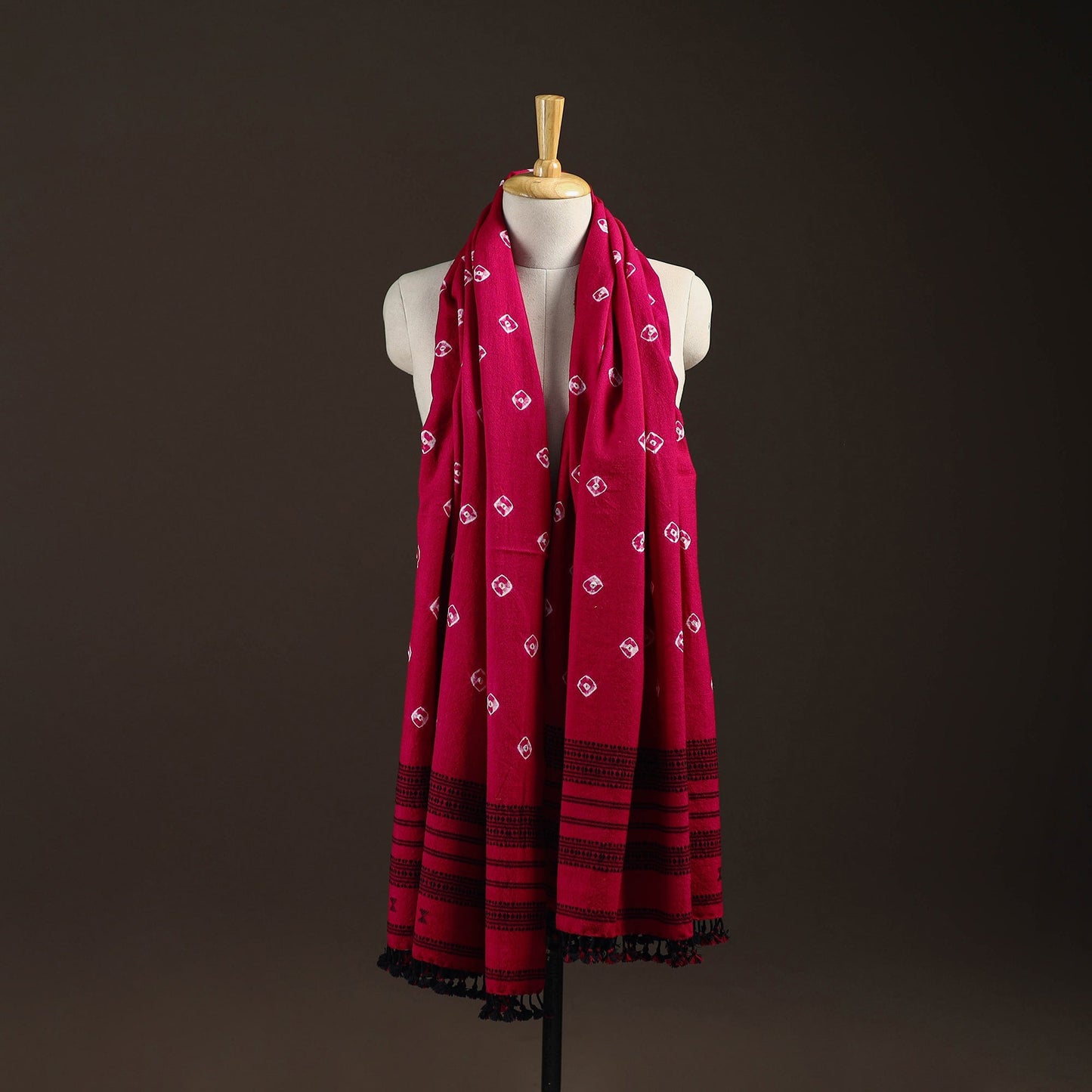 Kutch bhujodi handwoven merino wool bandhani tie-dye shawl