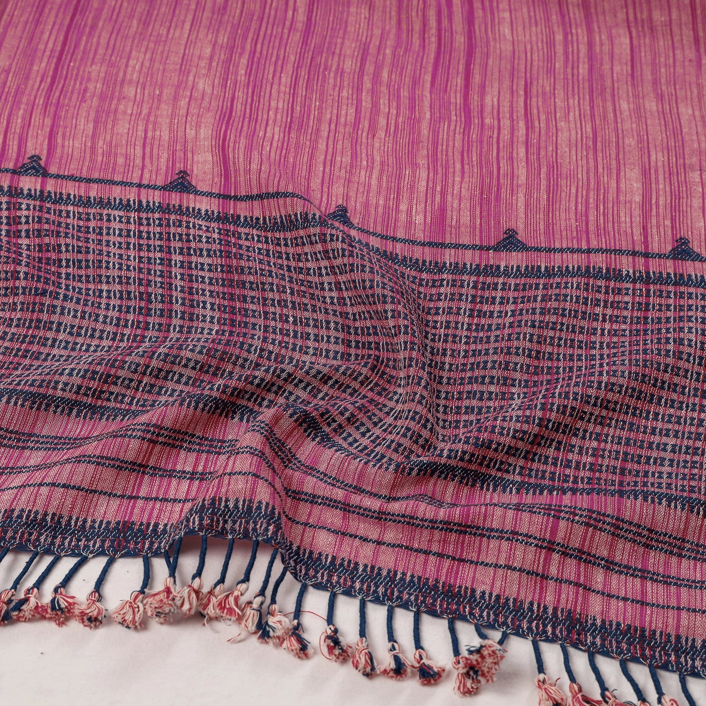 Buy Kutch Bhujodi Weaving Handwoven Organic Kala Cotton Stole Online l iTokri.com
