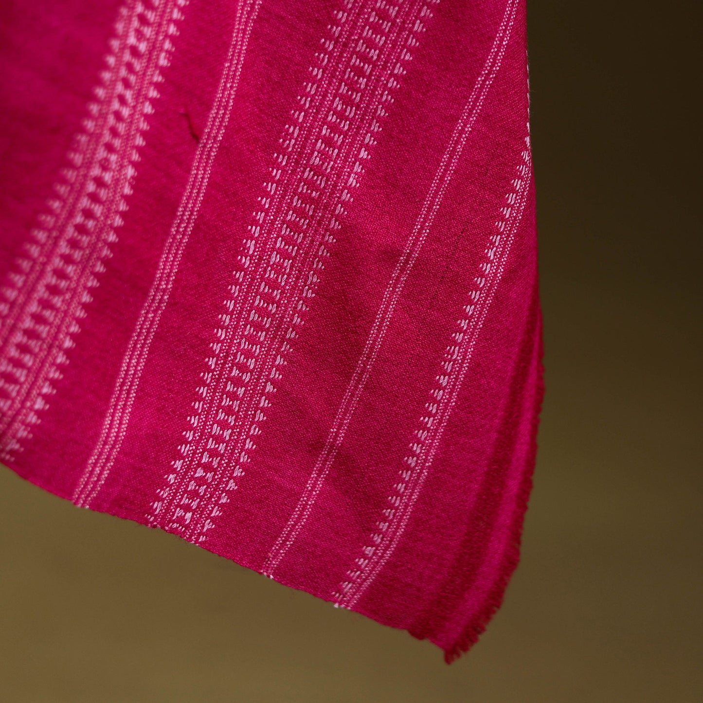 Kutch handwoven merino wool tie-dye bandhani shawl 13