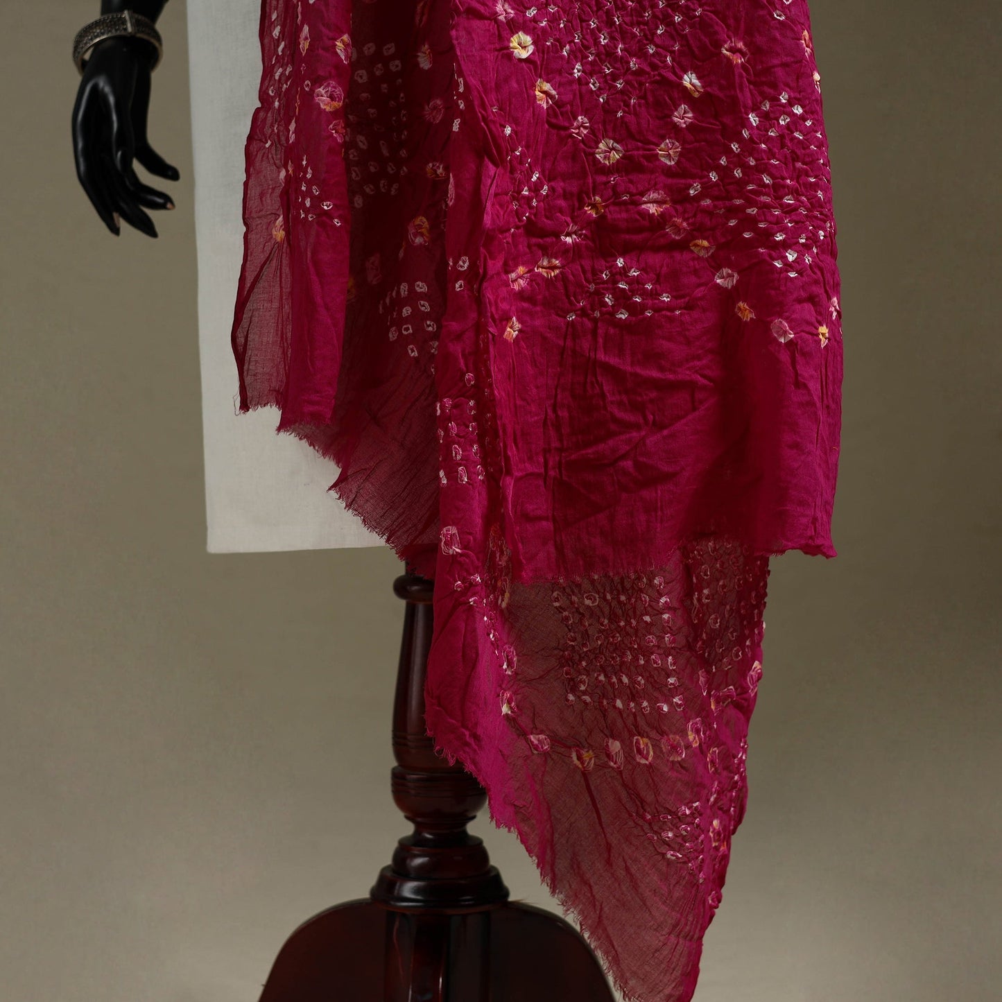 Kutch tie-dye mul cotton bandhani dupatta 14 - handcrafted