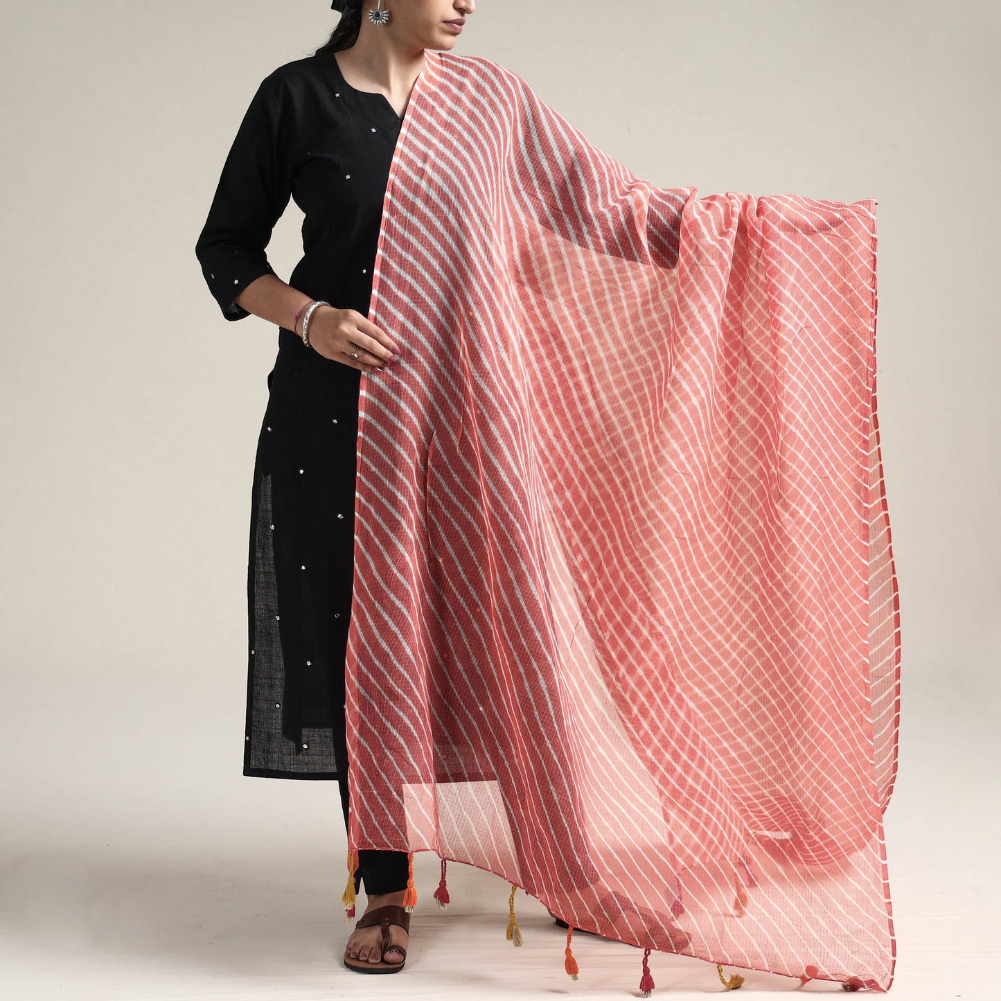 Buy Leheriya Tie-Dye Kota Doria Cotton Dupatta with Tassels Online at iTokri.com