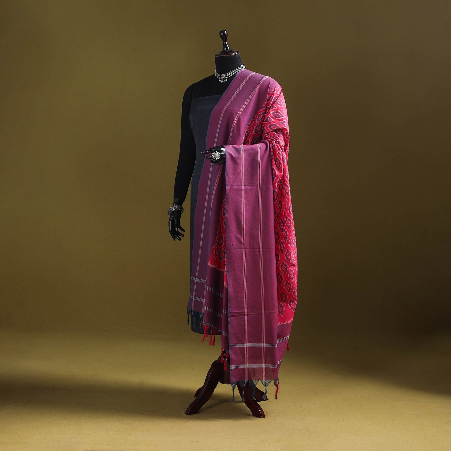 Pink - mercerised cotton pochampally ikat dupatta 02
