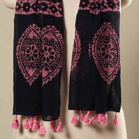  Pink Mul Cotton Hand Batik Print Stole with Tassels