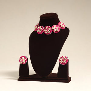 Pink - navratri special! Thread & shell work necklace set