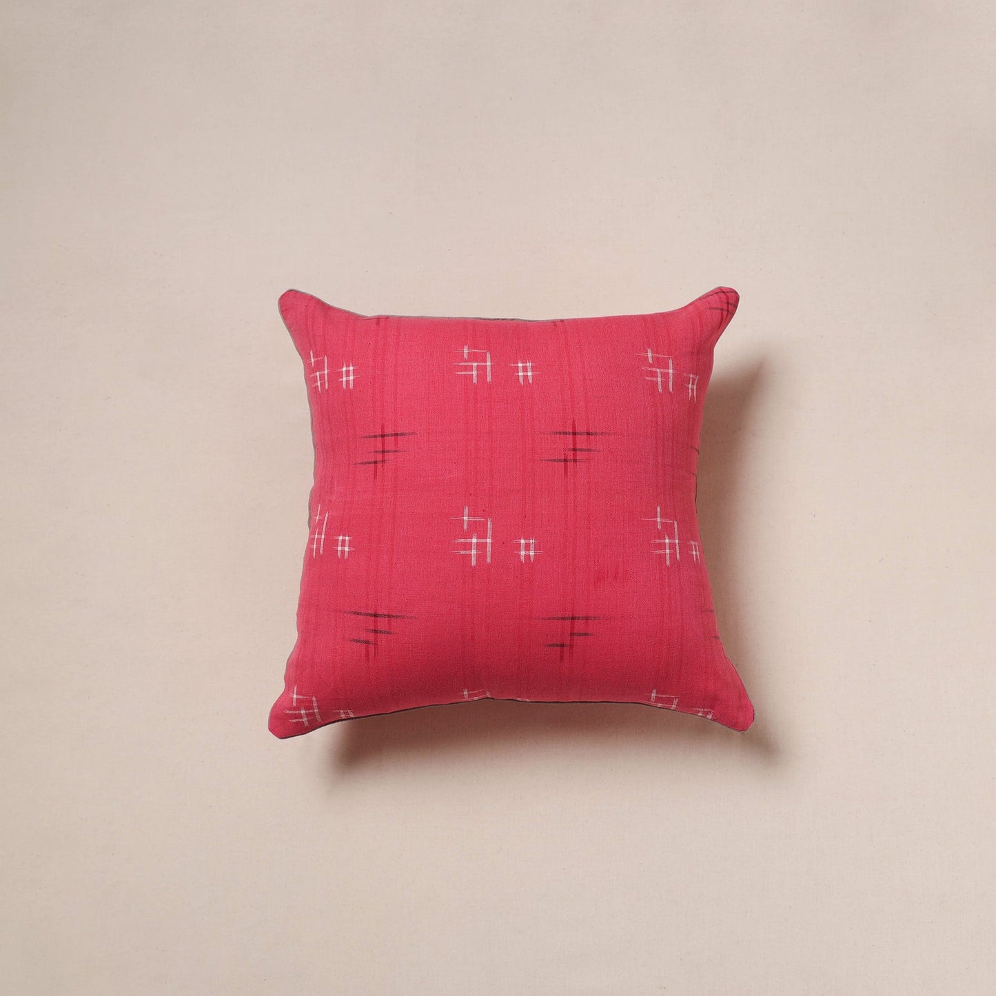 Pochampally ikat weave cushion cover 07 - handcrafted