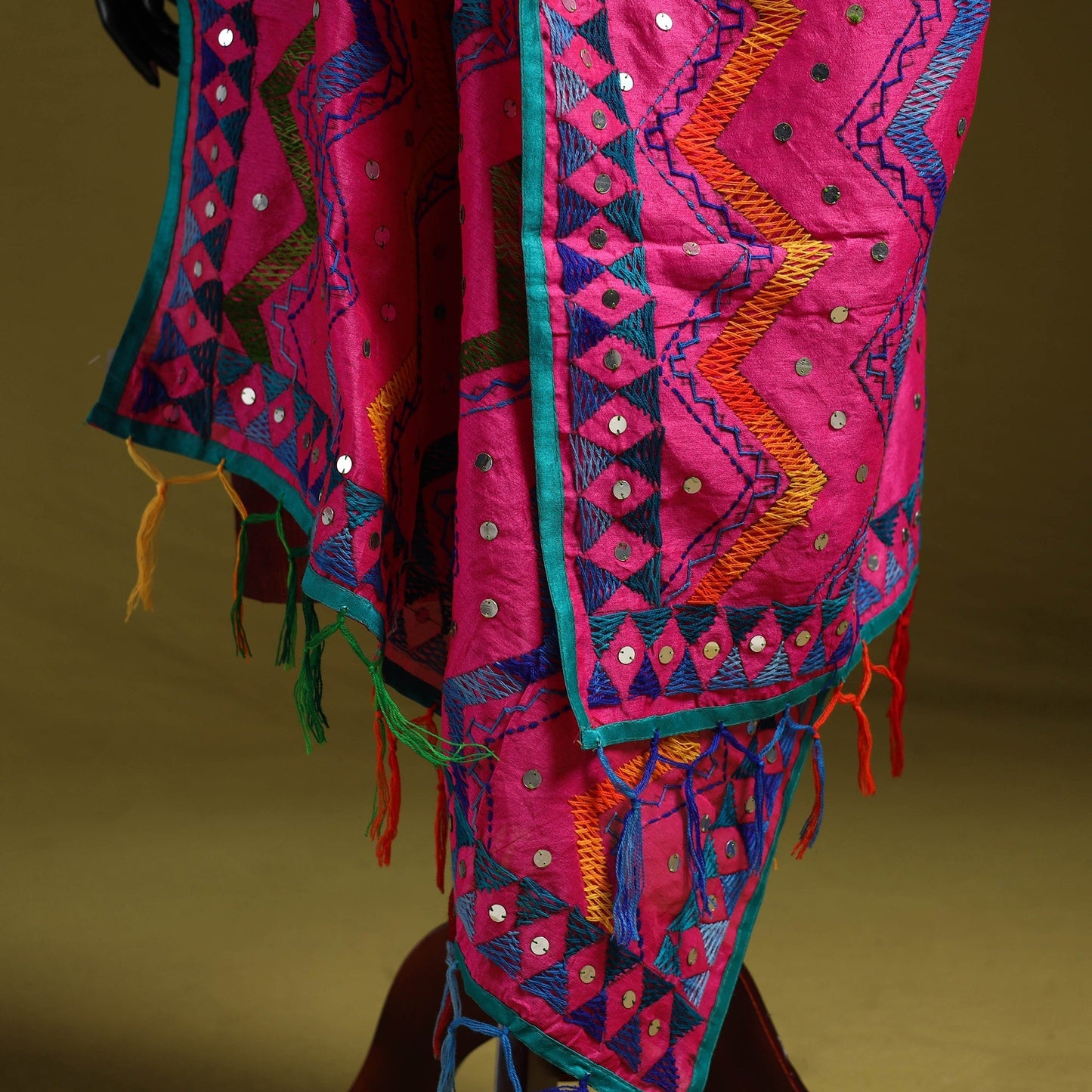 Ranihati chanderi silk zig zag hand embroidery dupatta 44
