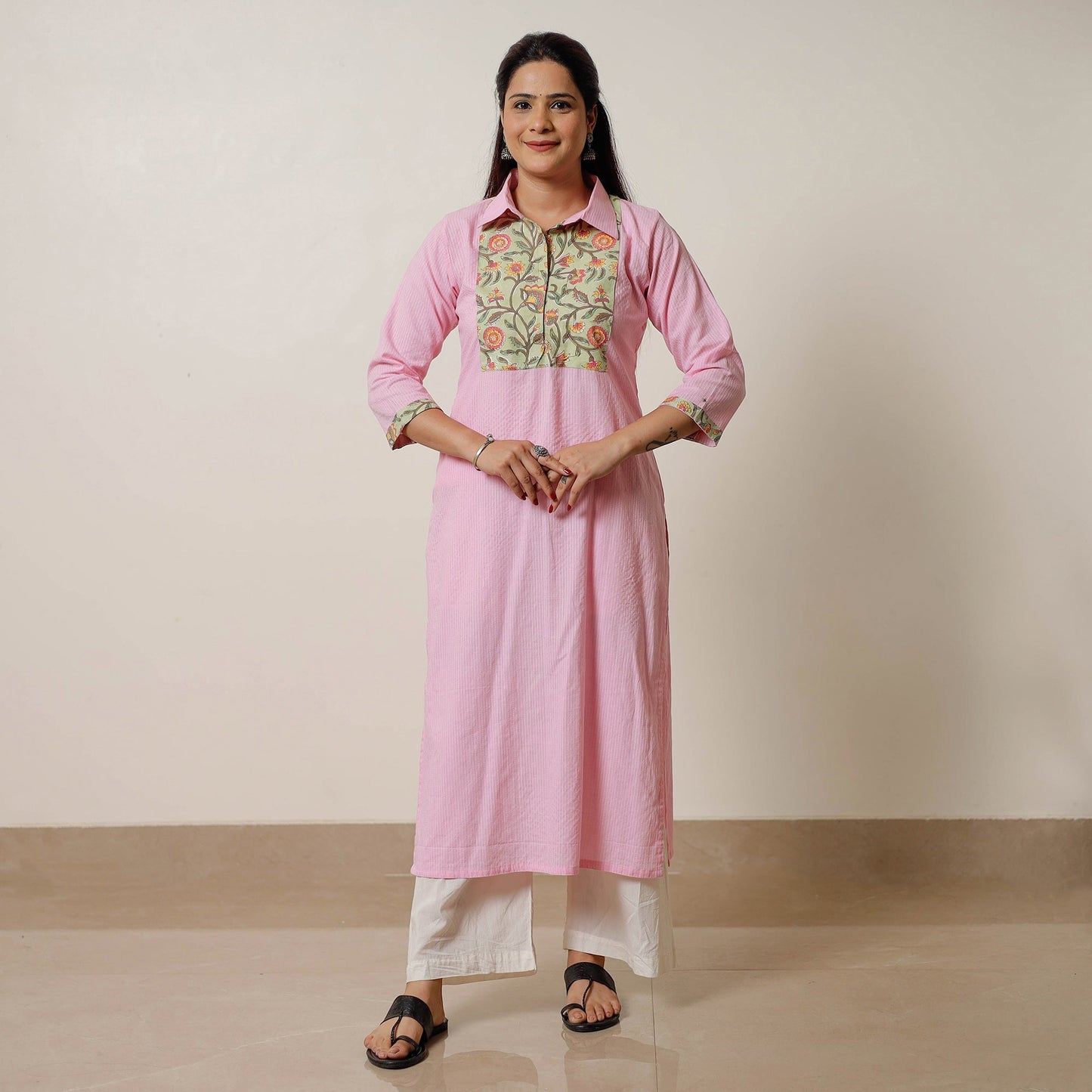 Buy Running Stitch Cotton Straight Kurta with Sanganeri Patchwork 01 Online at iTokri.com