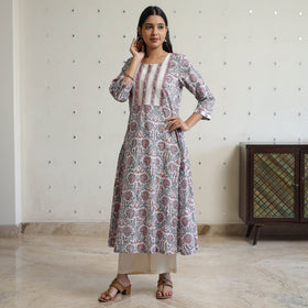 Buy Sanganeri Block Printed Cotton Long Kurta 05 Online at iTokri.com