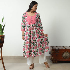 Buy Sanganeri Block Printed Cotton A-Line Kurta with Jacquard Patchwork 01 Online at iTokri.com
