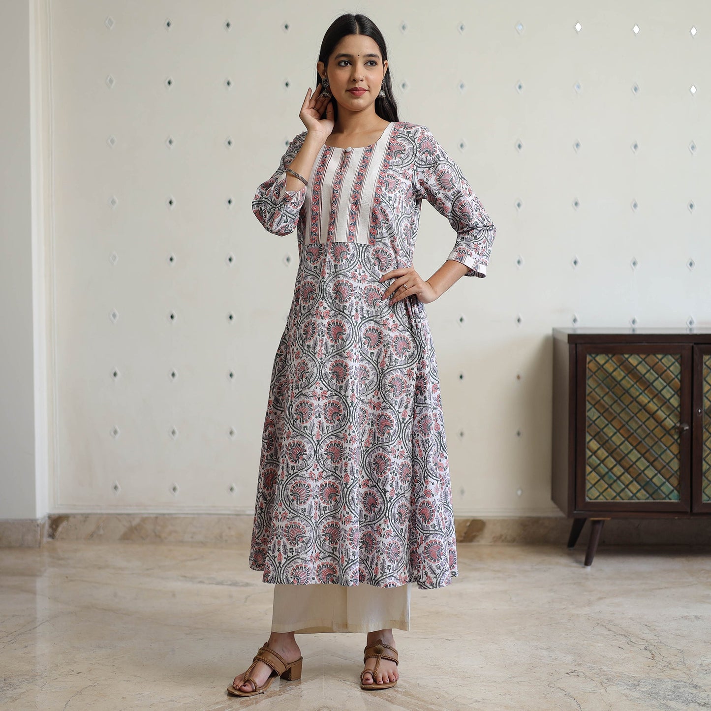 Buy Sanganeri Block Printed Cotton Long Kurta 05 Online at iTokri.com