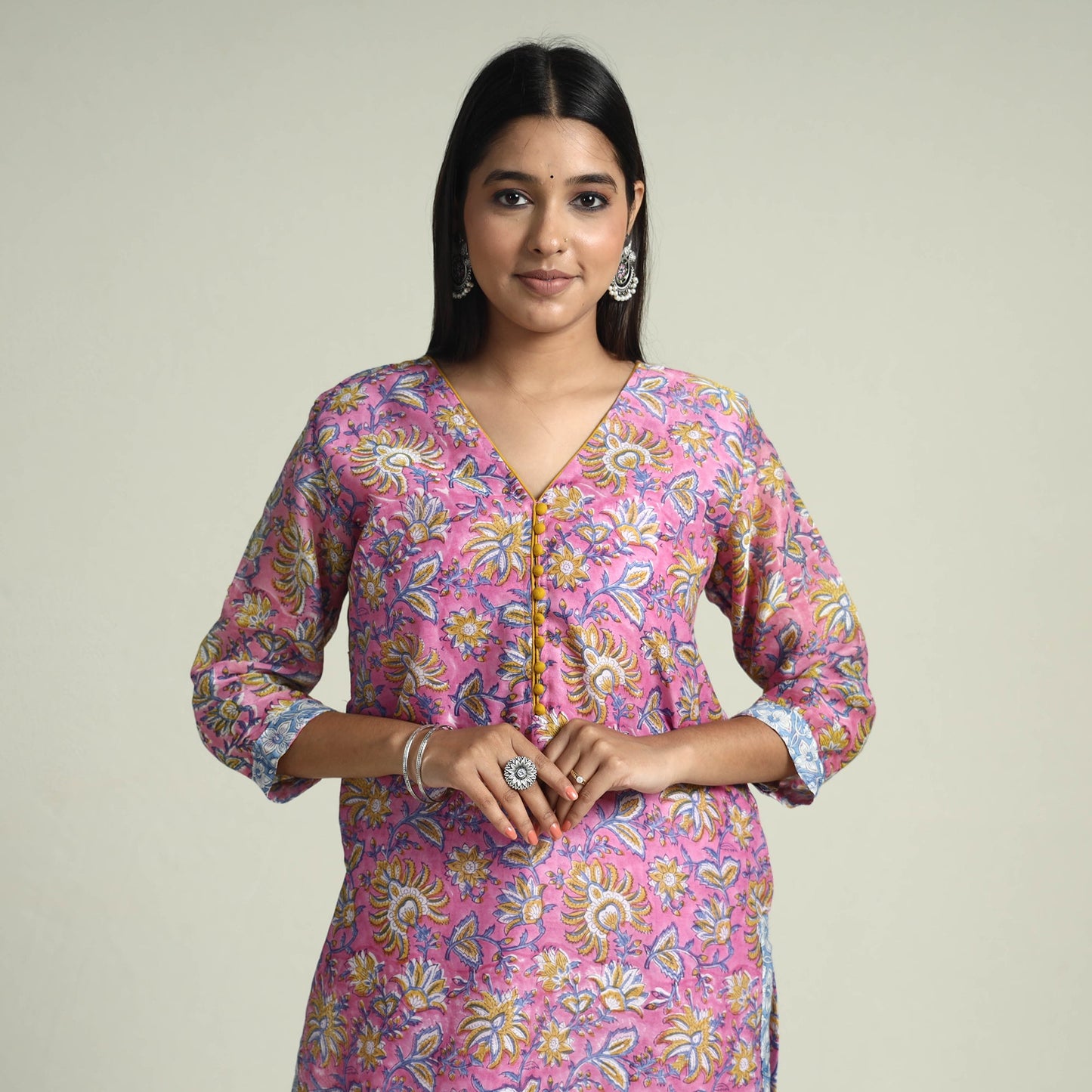 Buy Sanganeri Block Printed Maheshwari Silk Kurta with Palazzo & Dupatta Set Online at iTokri.com