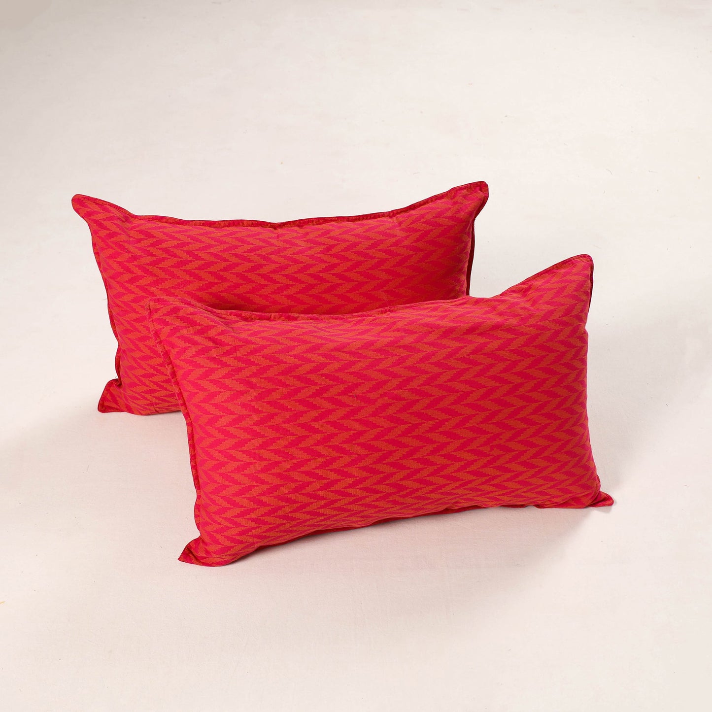 Pink - set of 2 jacquard cotton pillow covers 37