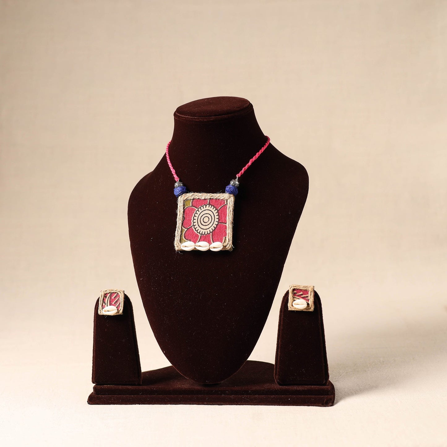 Pink Shell Work Fabart Jute Necklace Set