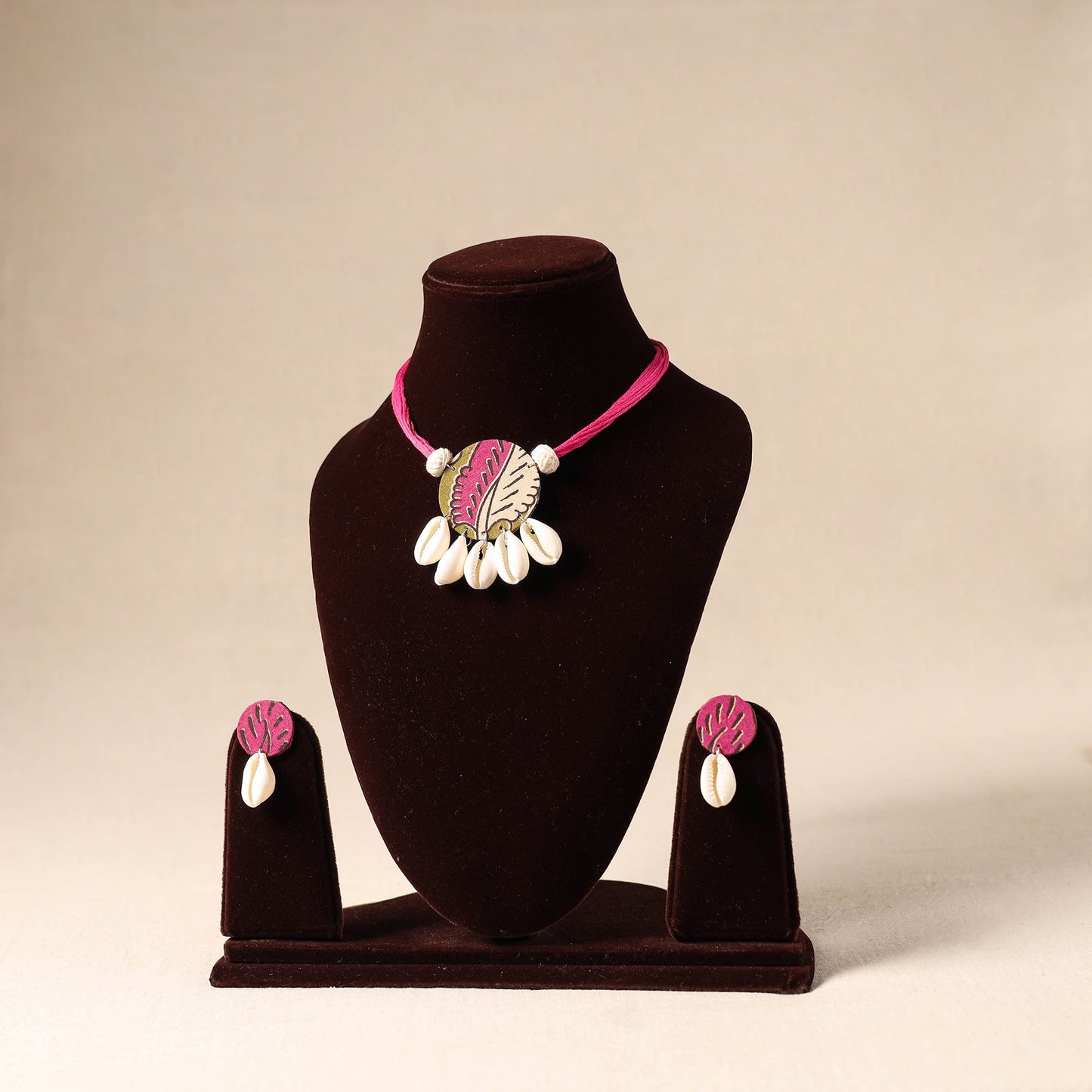 Pink - shell work fabart necklace set 32 - handcrafted