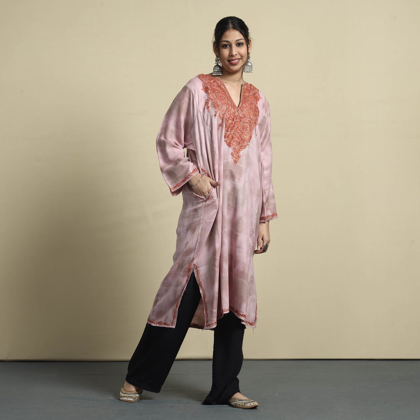  Shibori Tie-Dye Aari Embroidery Kashmiri Wool Pheran 