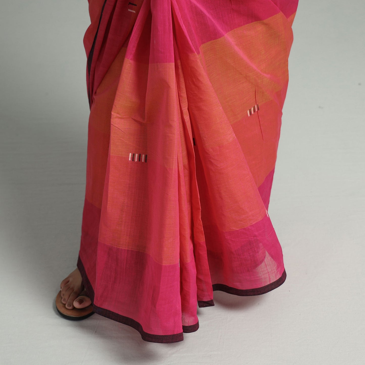 Buy Srikakulam Handloom Jamdani Buti Cotton Saree with Tassels Online at iTokri.com