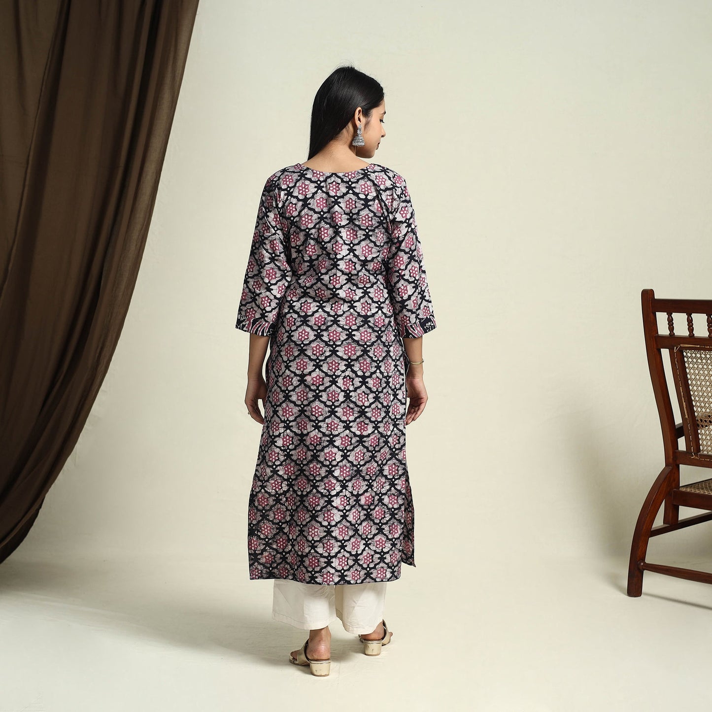 Buy Pink Straight Batik Print Cotton Kurta for Women