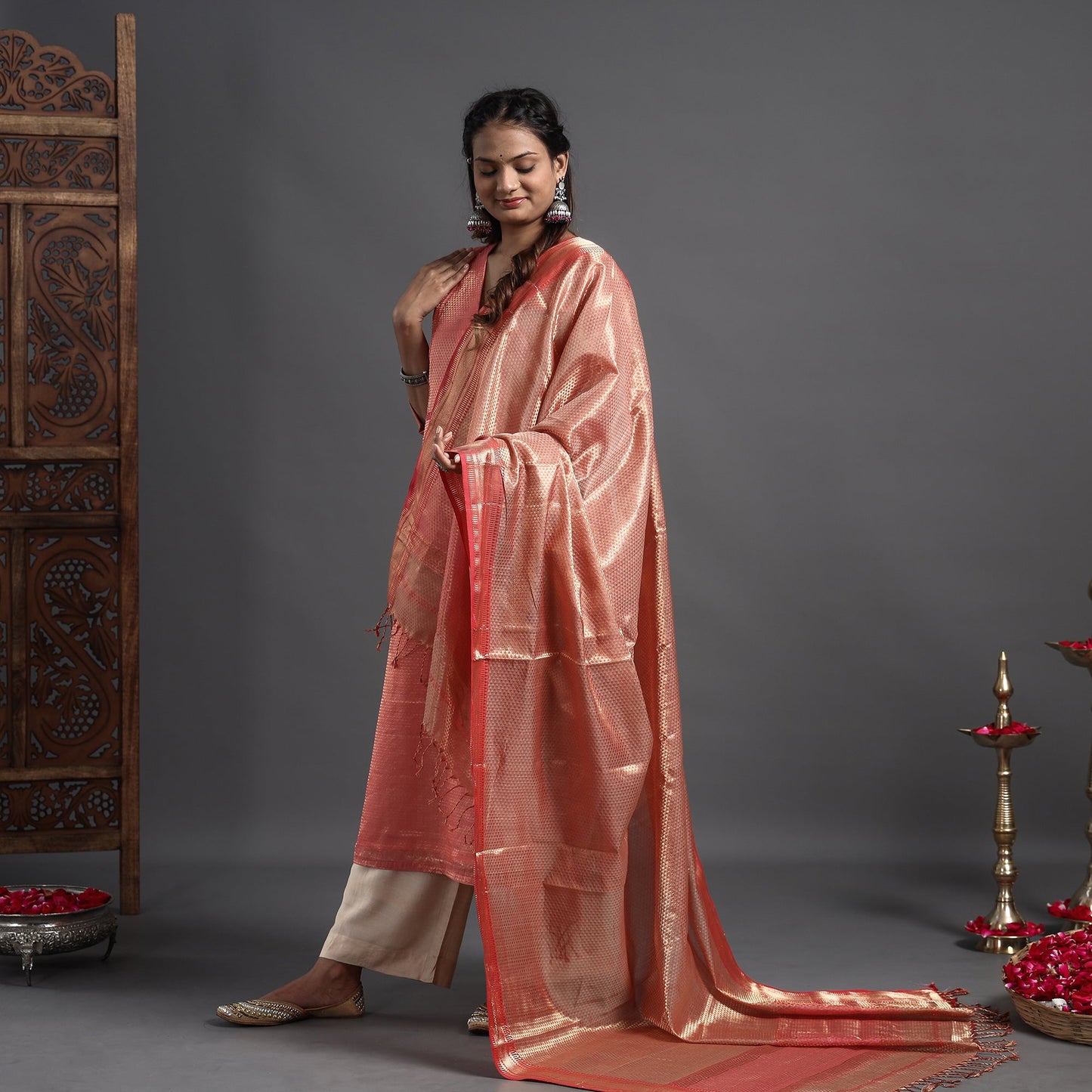  Traditional Maheshwari Tissue Zari Work Cotton Handloom Kurta with Dupatta Set Online at iTokri.com