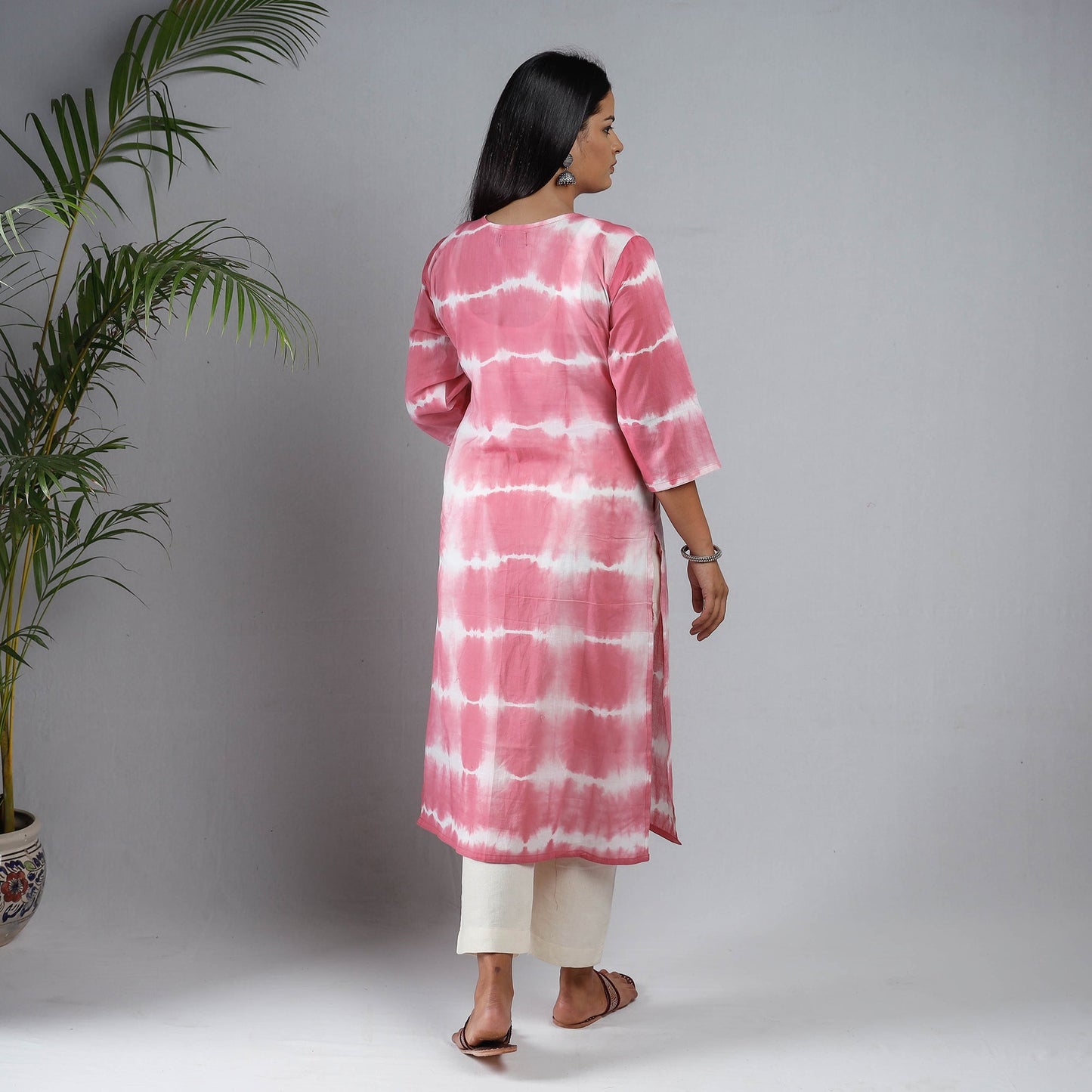 Pink & white shibori tie-dye mul cotton long kurta