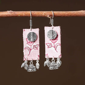 Buy Zaida Handcrafted GS Fabart Earrings