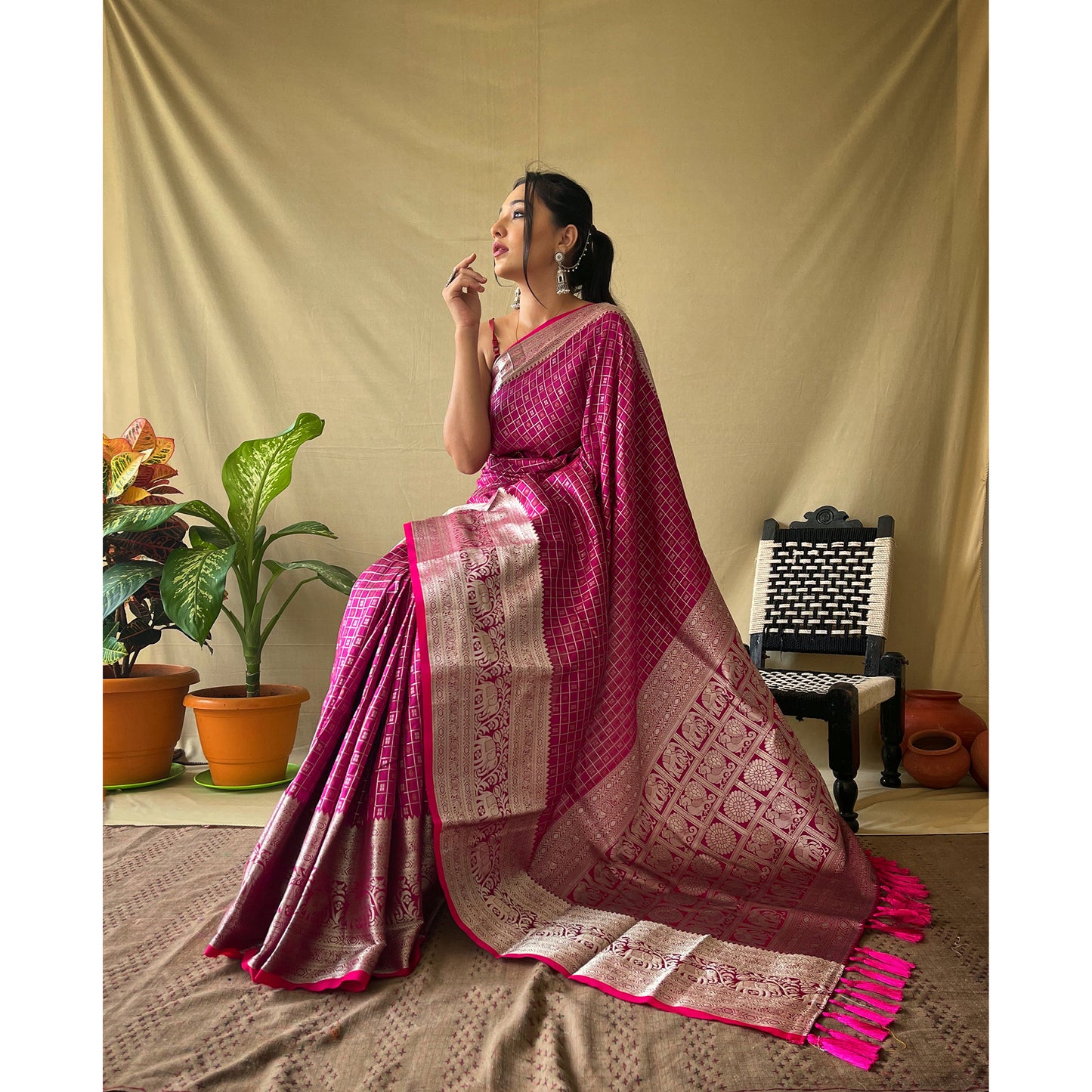 Khicha Checks Pink Litchi Silk Handwork Saree