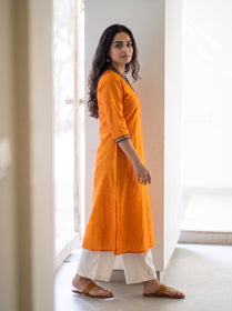 Orange Plain Art Silk Sequin Trim Kurta, side view, A-line from chest to calf, black-taped V neck, AI visual of the kurta, iTokri