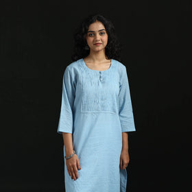 Plain running stitch pintuck straight cotton kurta