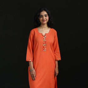 Plain running stitch straight cotton kurta for women 02