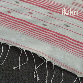 Green - Handloom Cotton Phulia Jamdani Saree with Tassels 14