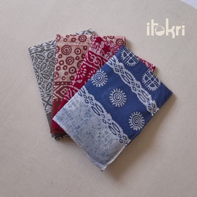 Red - Mul Cotton Hand Batik Print Saree 02