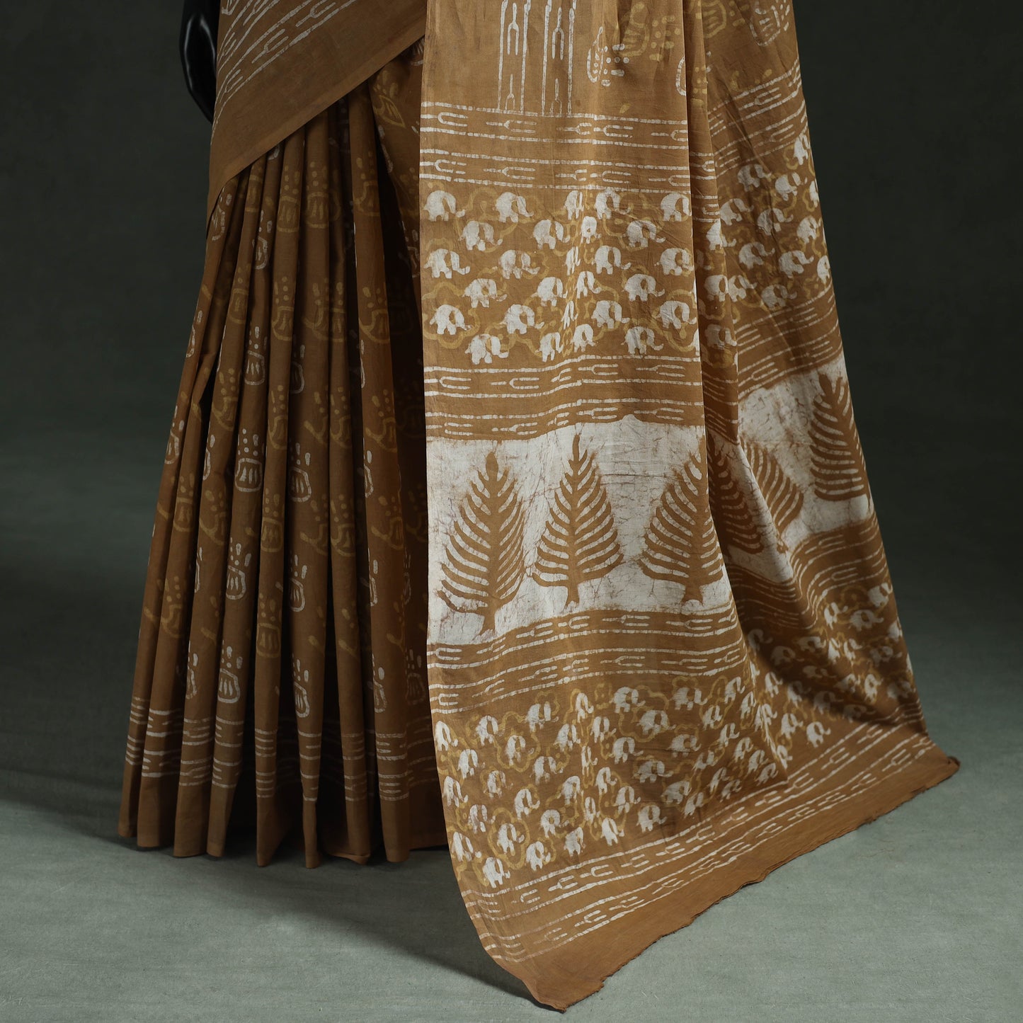 Pure mul cotton hand block batik print saree 38
