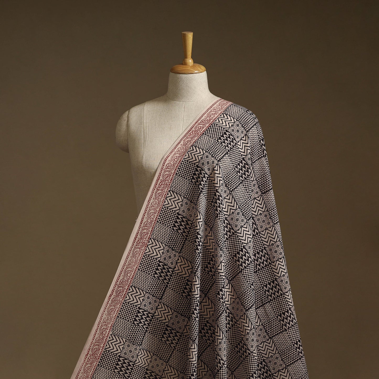 Pure mul cotton natural dyed hand block bagh print fabric