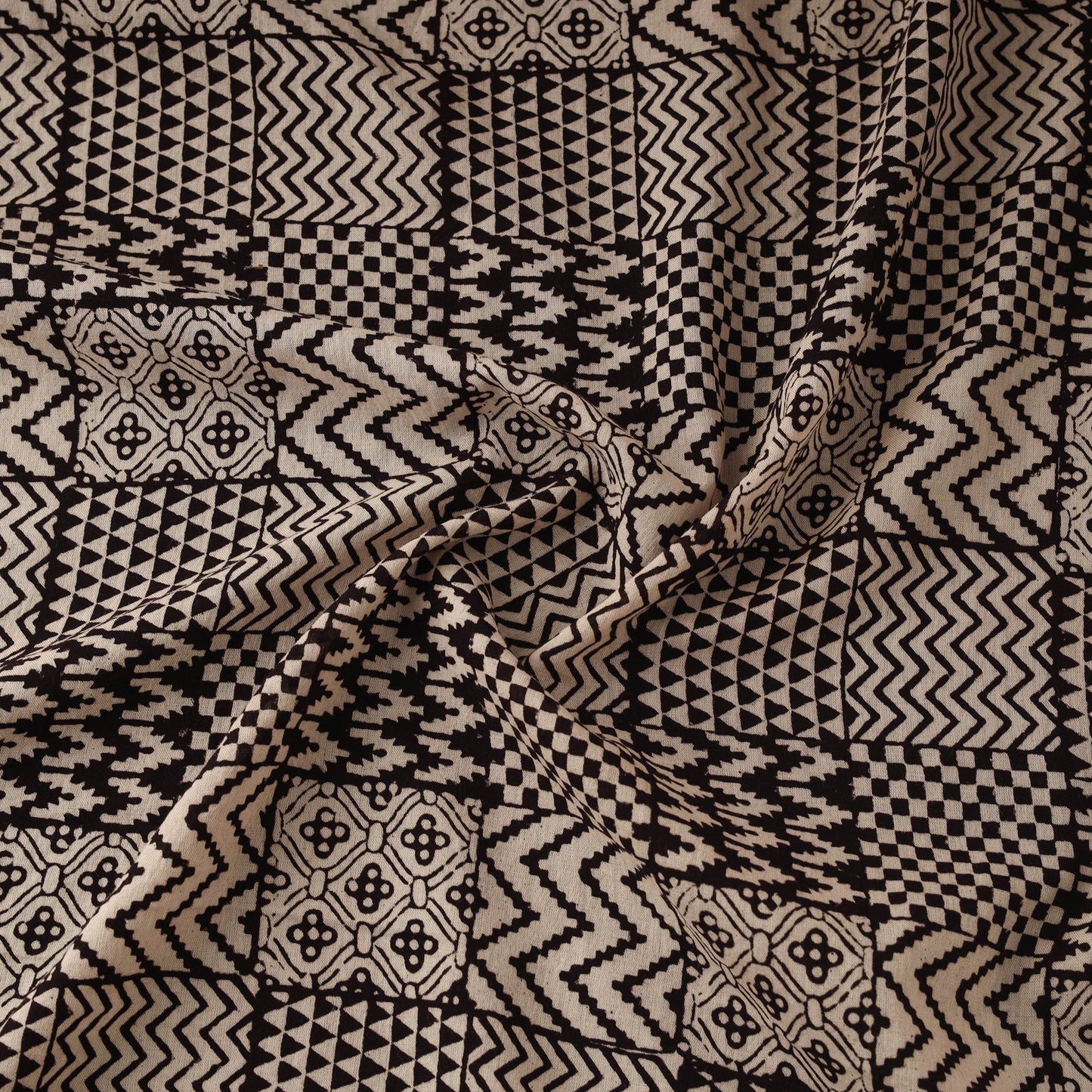 Pure mul cotton natural dyed hand block bagh print fabric