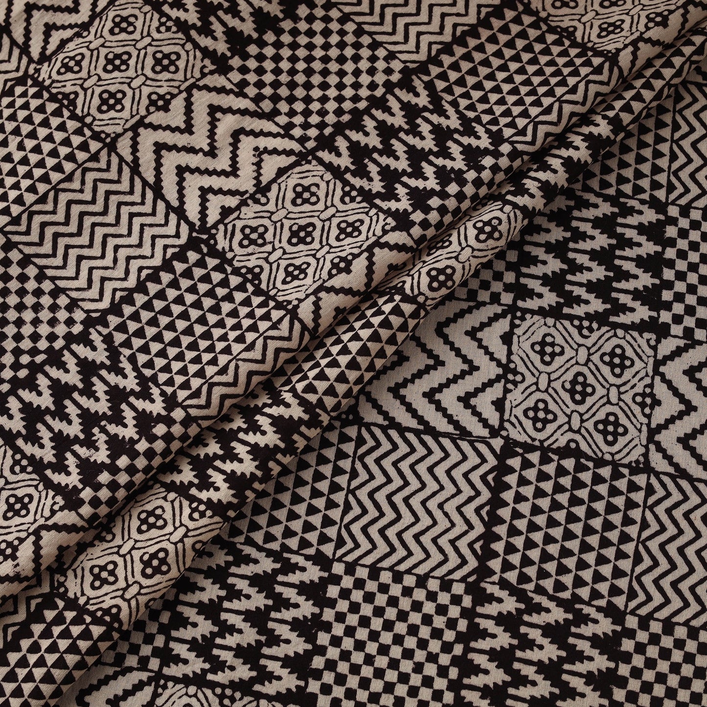Pure mul cotton natural dyed hand block bagh print fabric