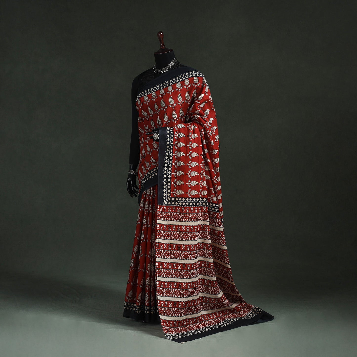 Pure mul cotton natural dyed hand block bagru print saree