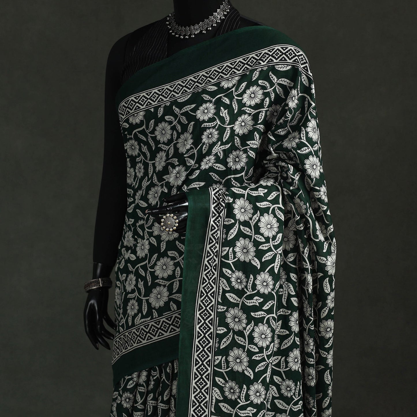 Pure mul cotton natural dyed hand block bagru print saree