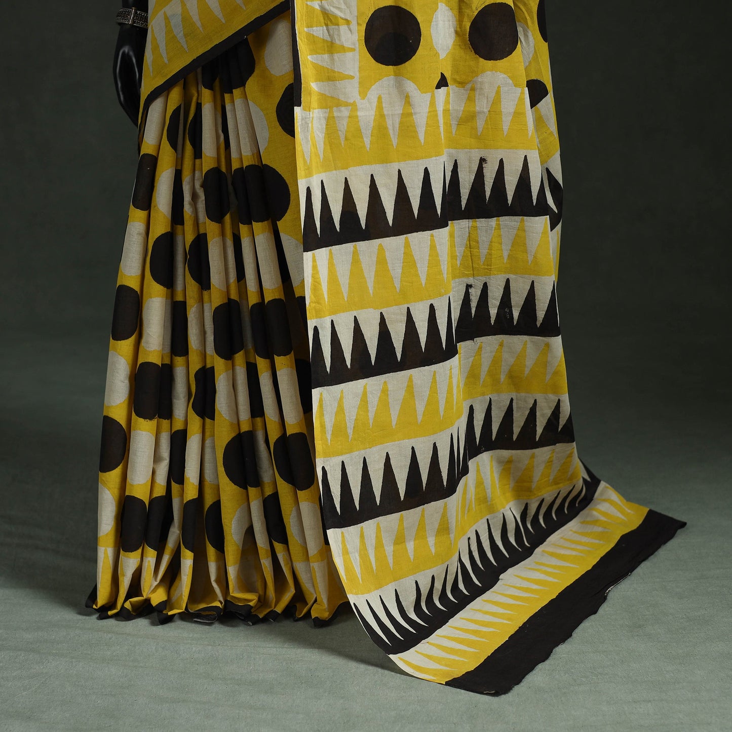 Pure mul cotton natural dyed hand block bagru print saree