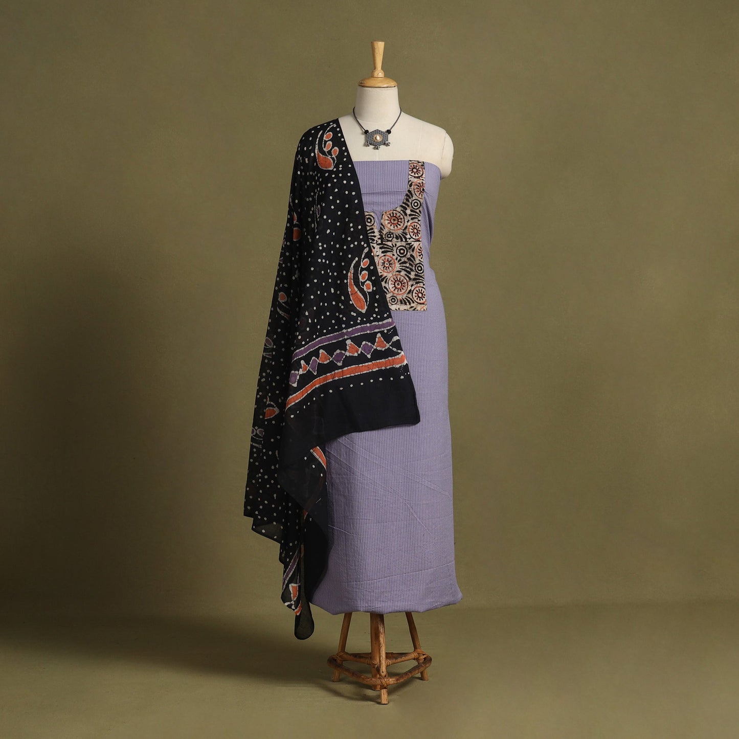 Purple 2pc Unstitched Plain Dress Material with Jewellery Set