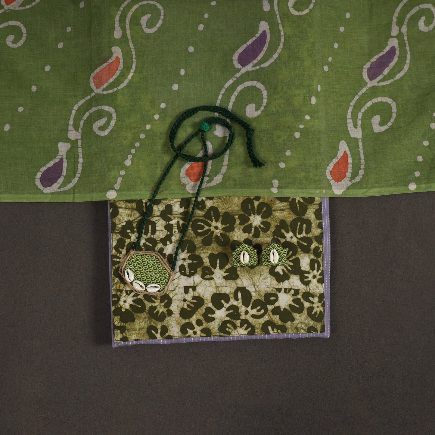 Purple 2pc Unstitched Plain Dress Material with Jewellery Set