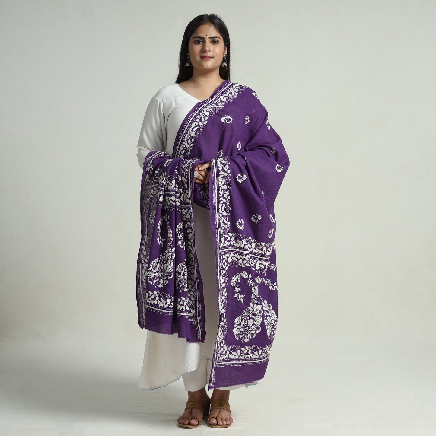 Buy Bengal Kantha Embroidery Cotton Handloom Dupatta 109 Online at iTokri.com