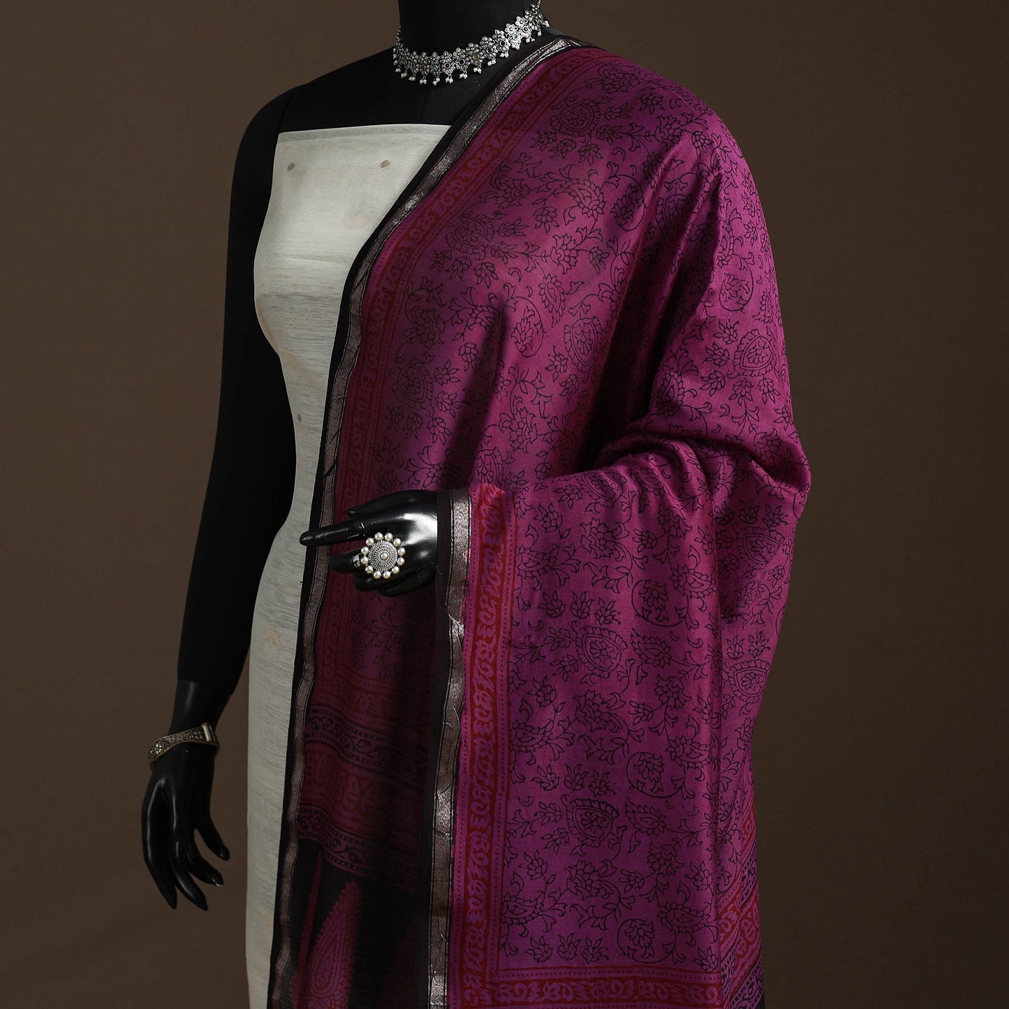 Chanderi silk bagh natural dyed dupatta with zari border 15