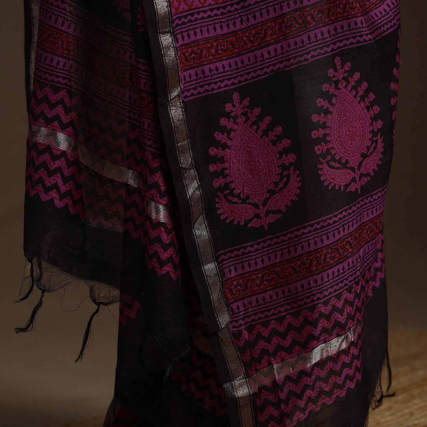 Chanderi silk bagh natural dyed dupatta with zari border 17