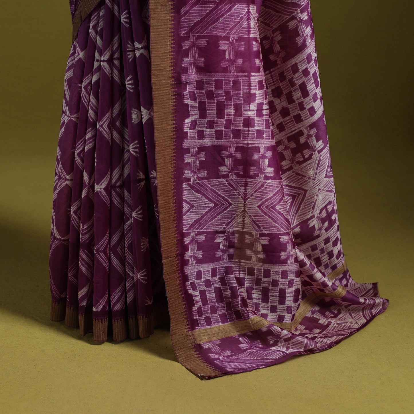 Chanderi silk nui shibori tie-dye saree with ghicha border