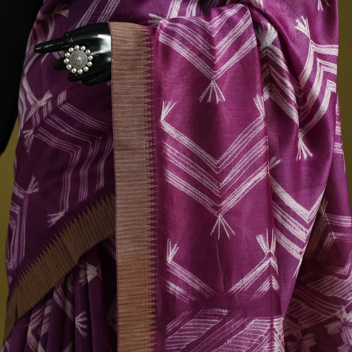 Chanderi silk nui shibori tie-dye saree with ghicha border